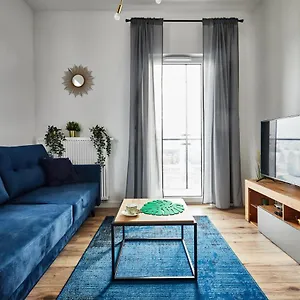 Prymasa Tysiąclecia 83a Apartament